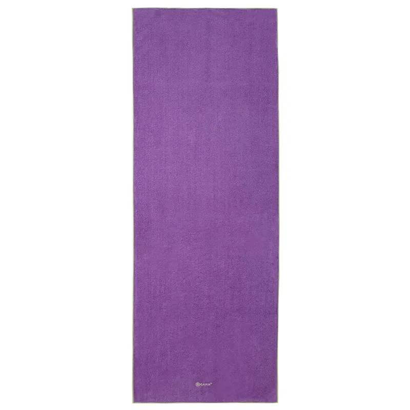 GAIAM Stay-Put Mat Towel Yogahandtuch Purple Jam-