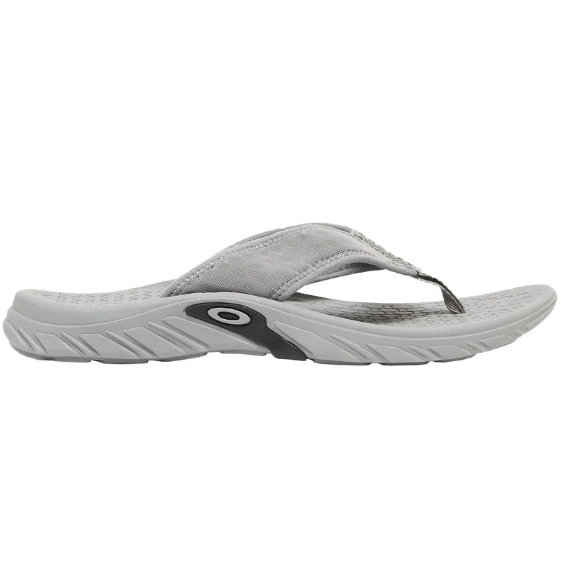 Oakley Operative Flip Flops Cement-