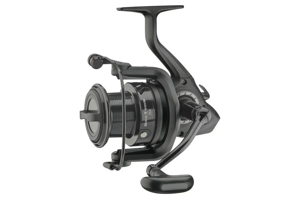 DAIWA Black Widow 25 A 1BB 370m/0.30mm