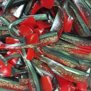 20St 8,5cm Mantikor Gummiköder Gummifisch-e Twister Shads Silber Rotauge