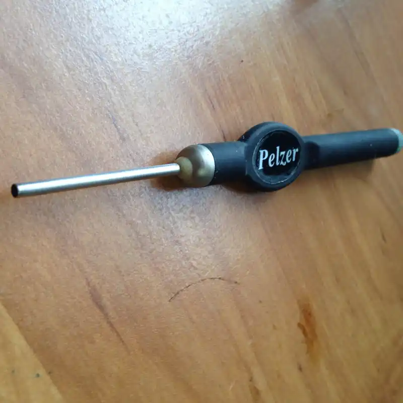 Pelzer Cone Spreader unerlässliches Rigtool für Karpfenvorfächer