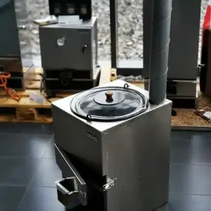 SMOKI- Gulaschkanone aus hitzebständigem geprägtem Edelstahl inkl. Topf / Kessel