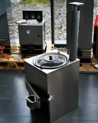 SMOKI- Gulaschkanone aus hitzebständigem geprägtem Edelstahl inkl. Topf / Kessel