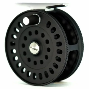 Iwana MINAMI Trout Fliegenrolle Black- 2 3/4