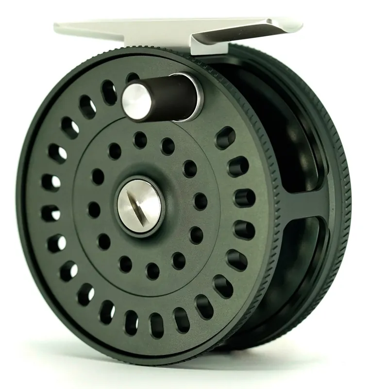 Iwana MINAMI Trout Fliegenrolle Green- 2 3/4