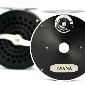 Iwana Salmon Series Fliegenrolle LHW black & silver- small