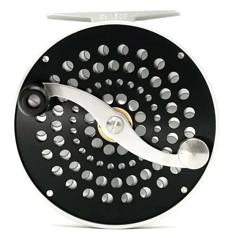 Iwana Salmon Series Fliegenrolle RHW black & silver- medium