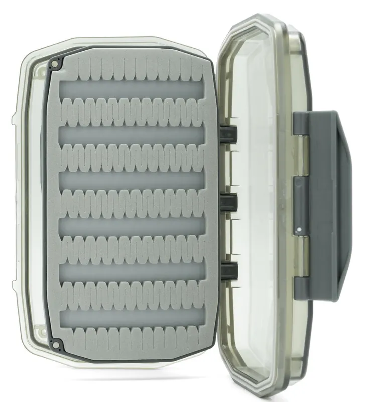 Umpqua UPG Foam Essential Water Proof Medium Grey Fliegenbox-