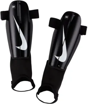 Schienbeinschoner "Nike Charge"