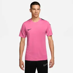 T-Shirt "Strike"